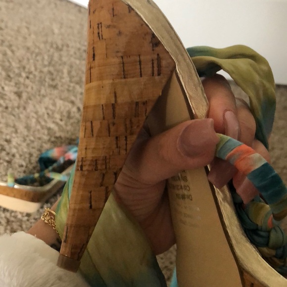 Brand new  gorgeous wrap around ankle heels - Picture 5 of 11